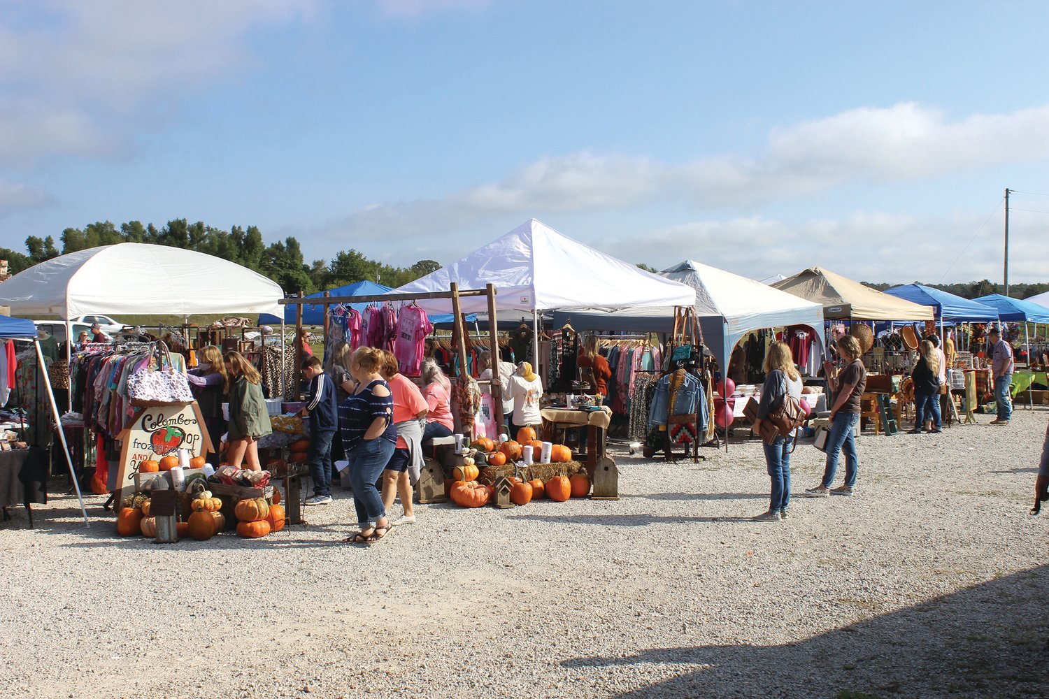Approximately 1,200 shoppers visited last weekend’s Junk Fest at E. Marie’s Antique Mall & Boutique.